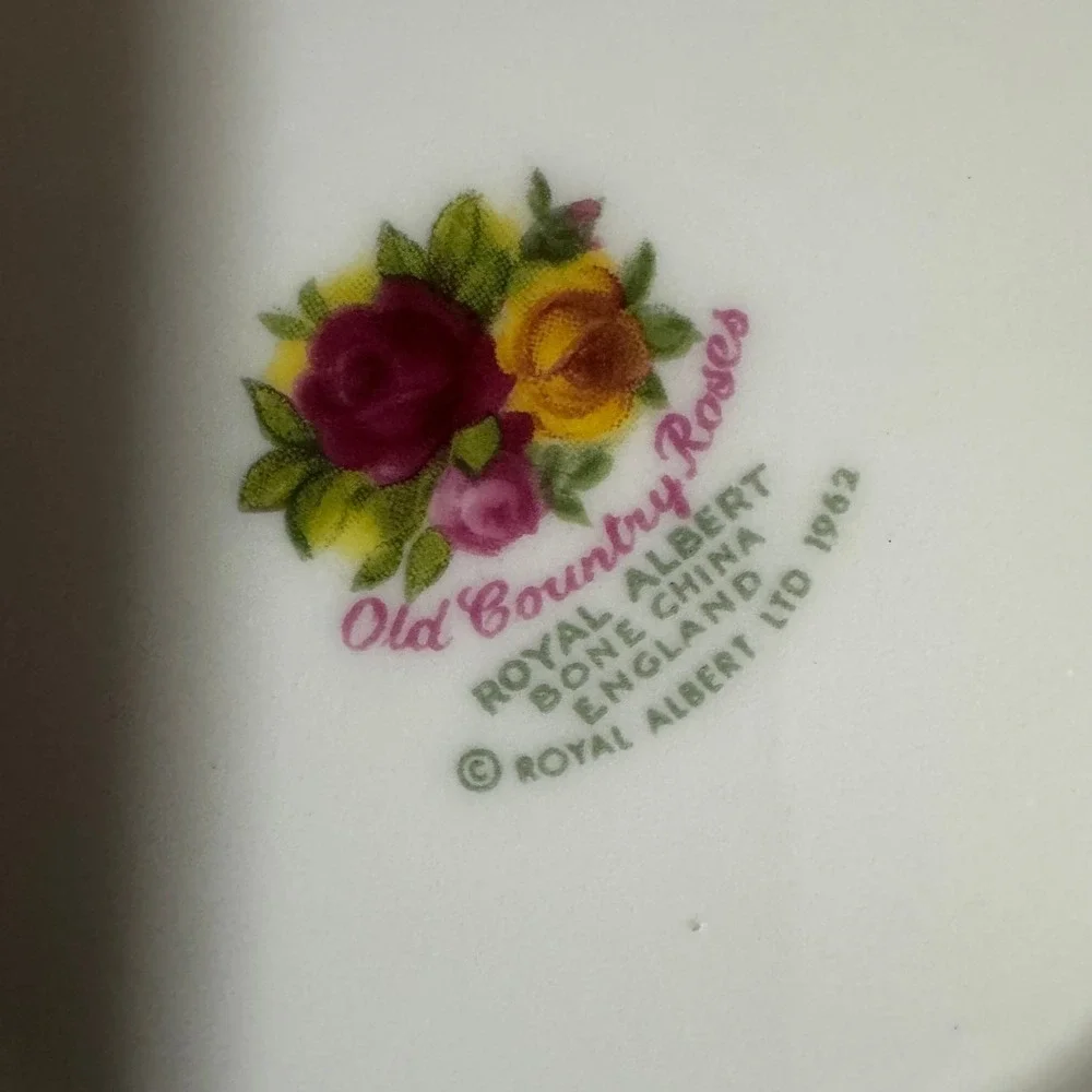 Royal Albert Old Country Roses CEREAL‎ Bowl Bone China England Gold Trim 6